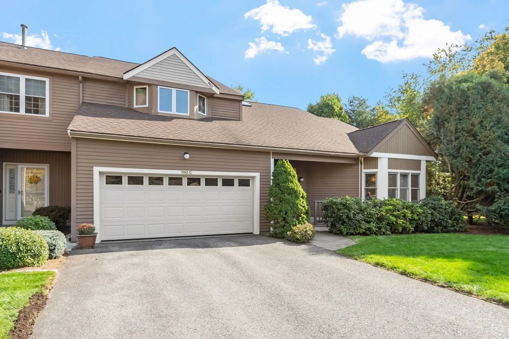 1102c Ridgefield Cir #1102c, Clinton