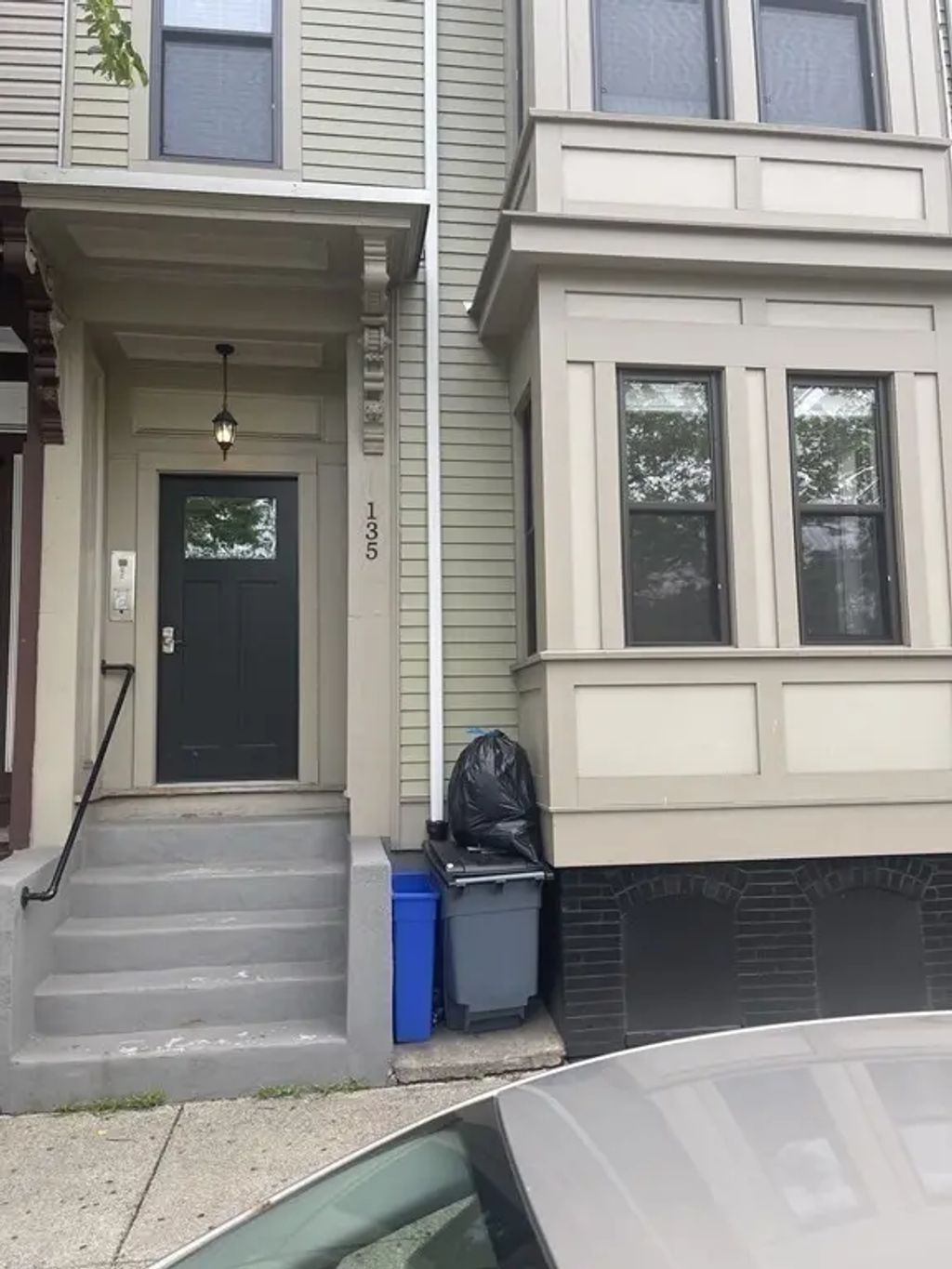 135 Havre St #1, Boston