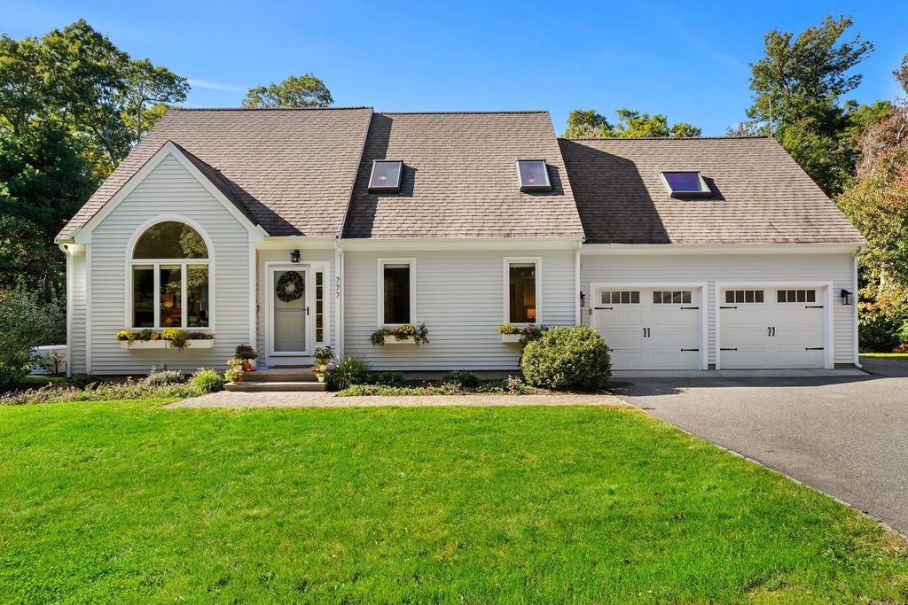 777 Sandwich Rd, Falmouth