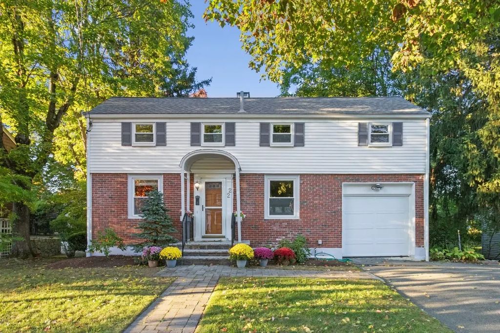 22 Roosevelt Rd, Newton