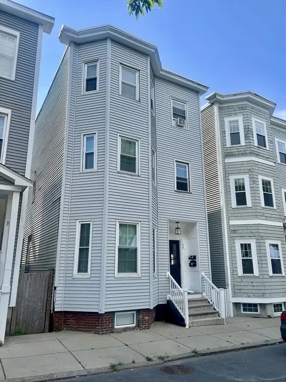 17 M Street, Boston