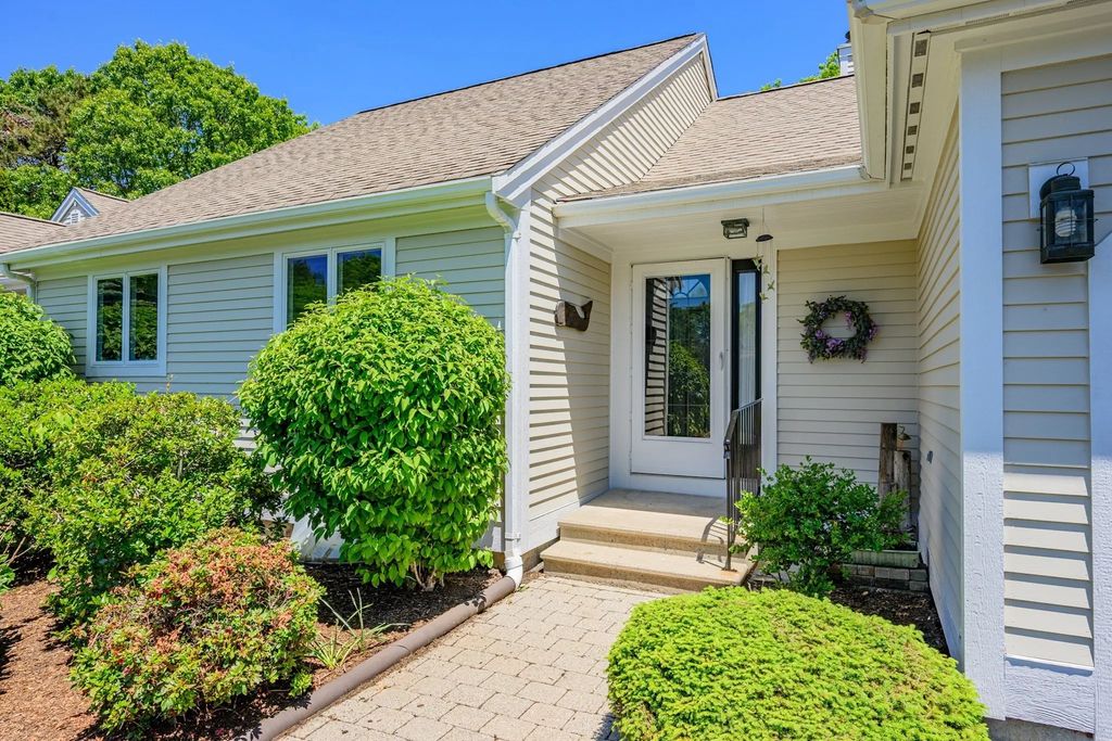 1 Sandview Ter #1, Mashpee