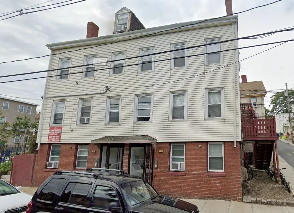 102 Beacon St #2b, Chelsea