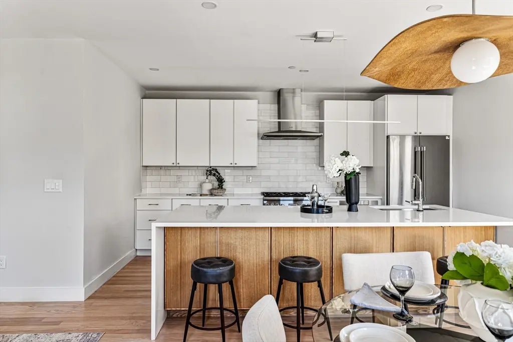 198 Bowen #2, Boston