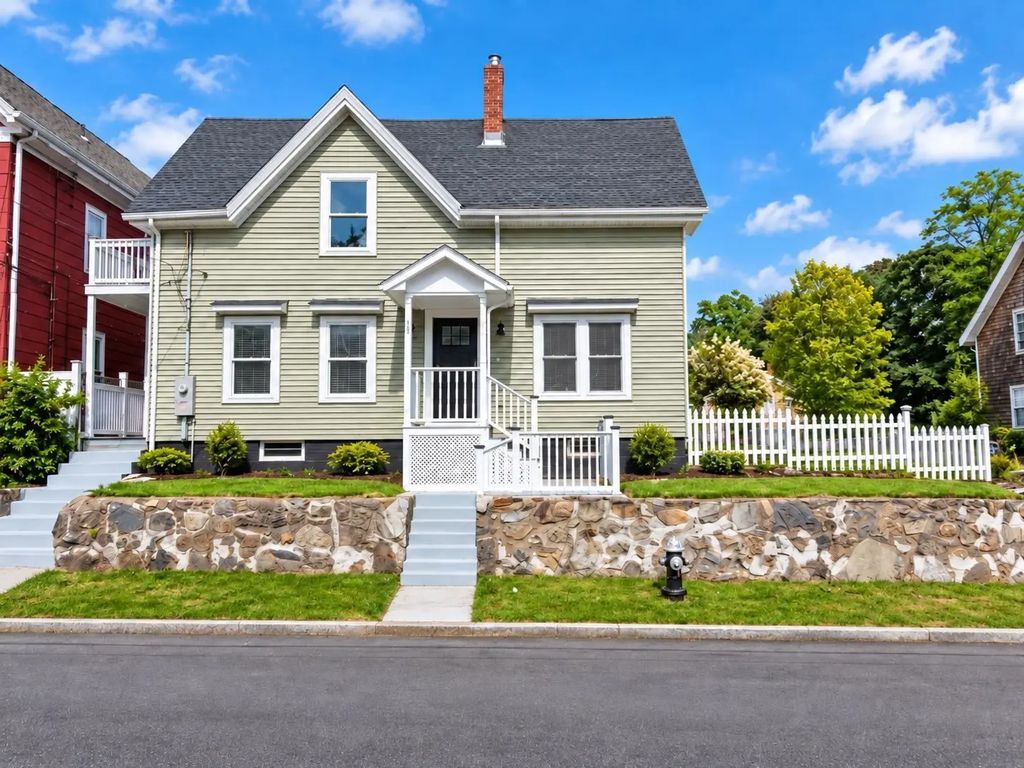 40 Pine Ave, Brockton