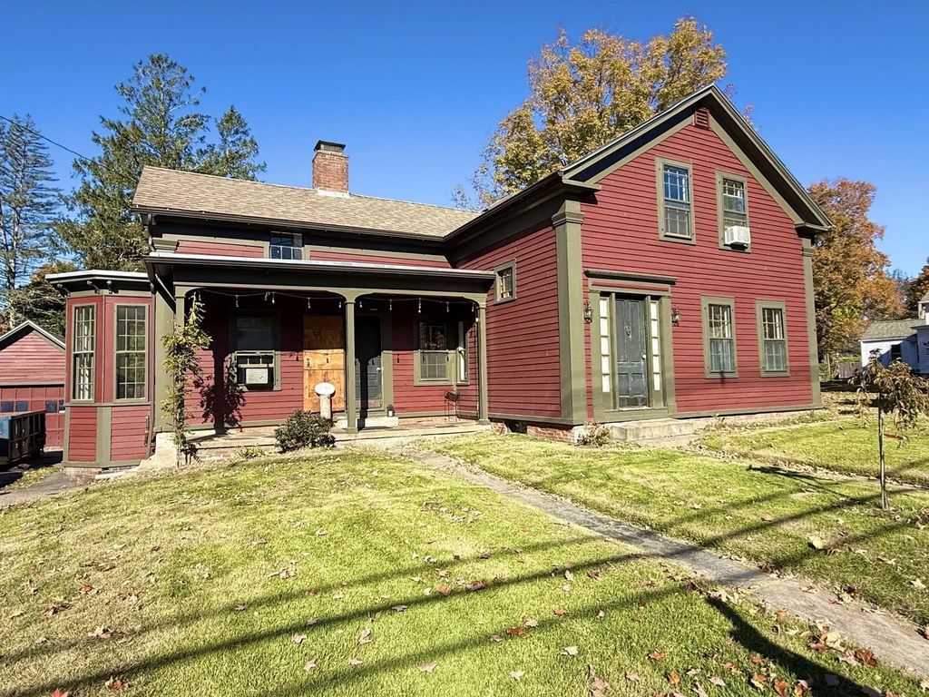 31 Central St, West Brookfield