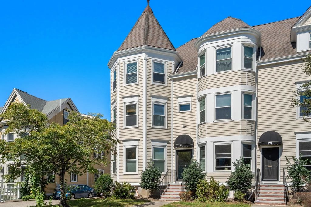31 Highland Avenue #2, Newton