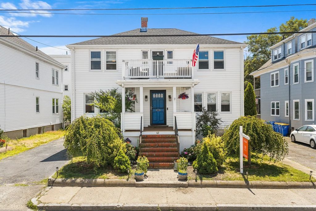 43 Dolphin Ave, Winthrop