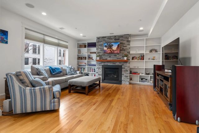 350 West 2nd St #1, Boston