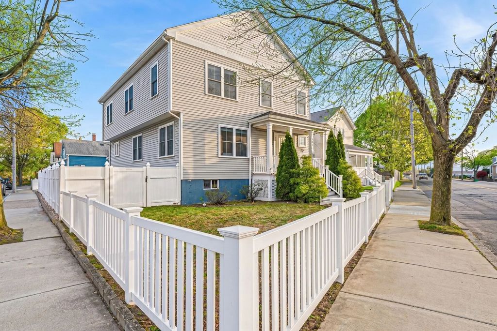 305 Lynn St, Malden