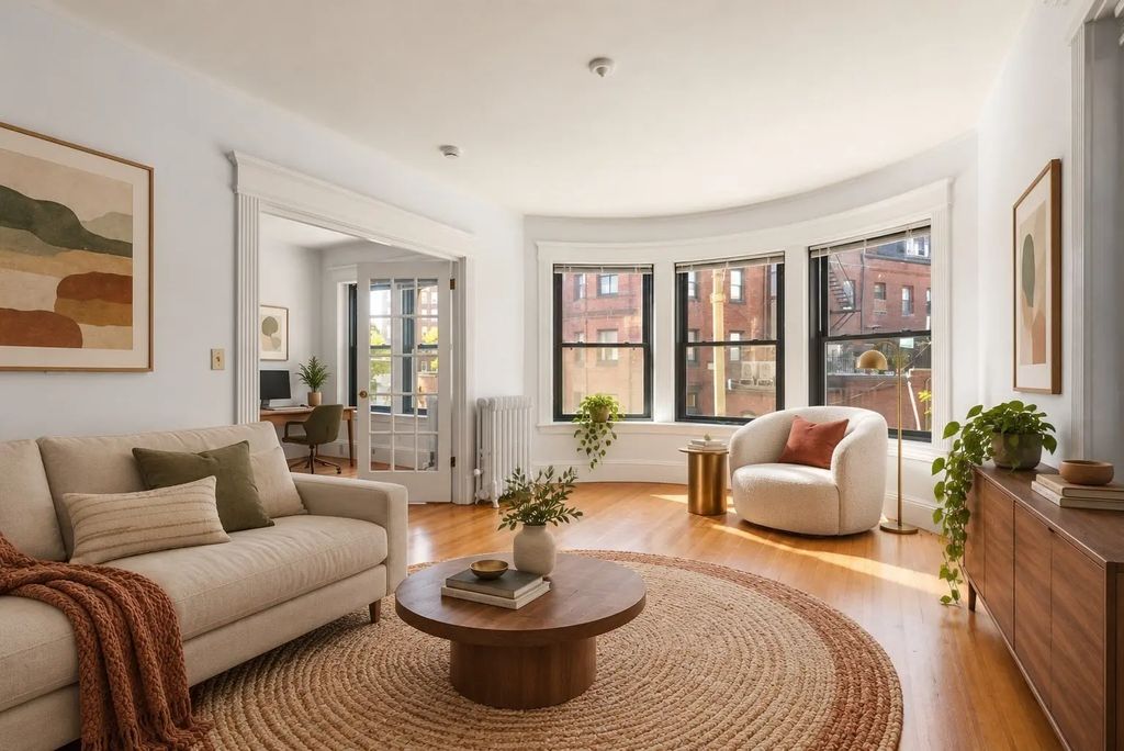 5 Winchester St #202, Brookline