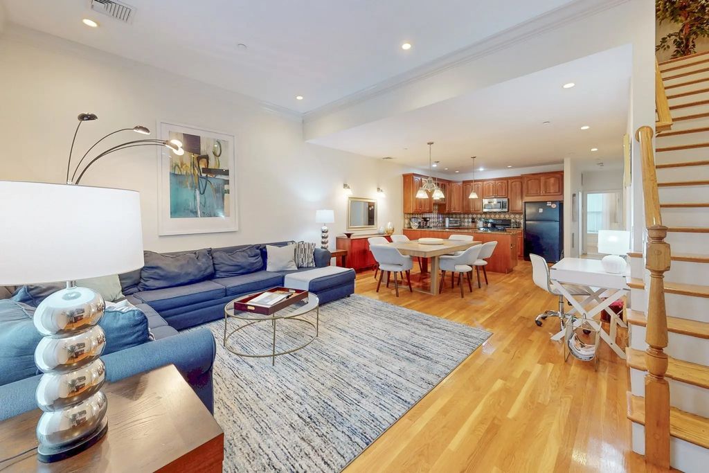 2 Harvard Square #2furnished, Brookline