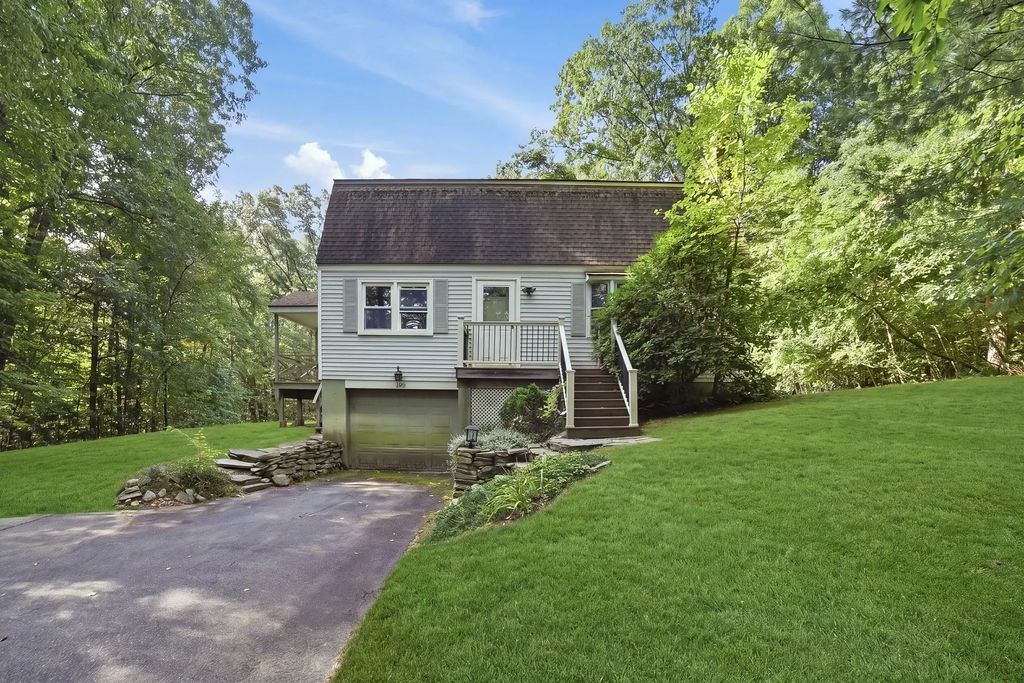 100 Purgatory Rd, Sutton