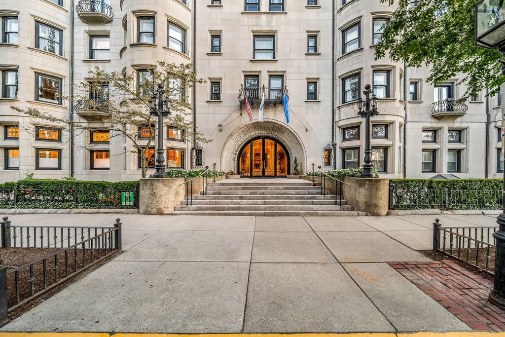 416 Commonwealth Ave #212, Boston
