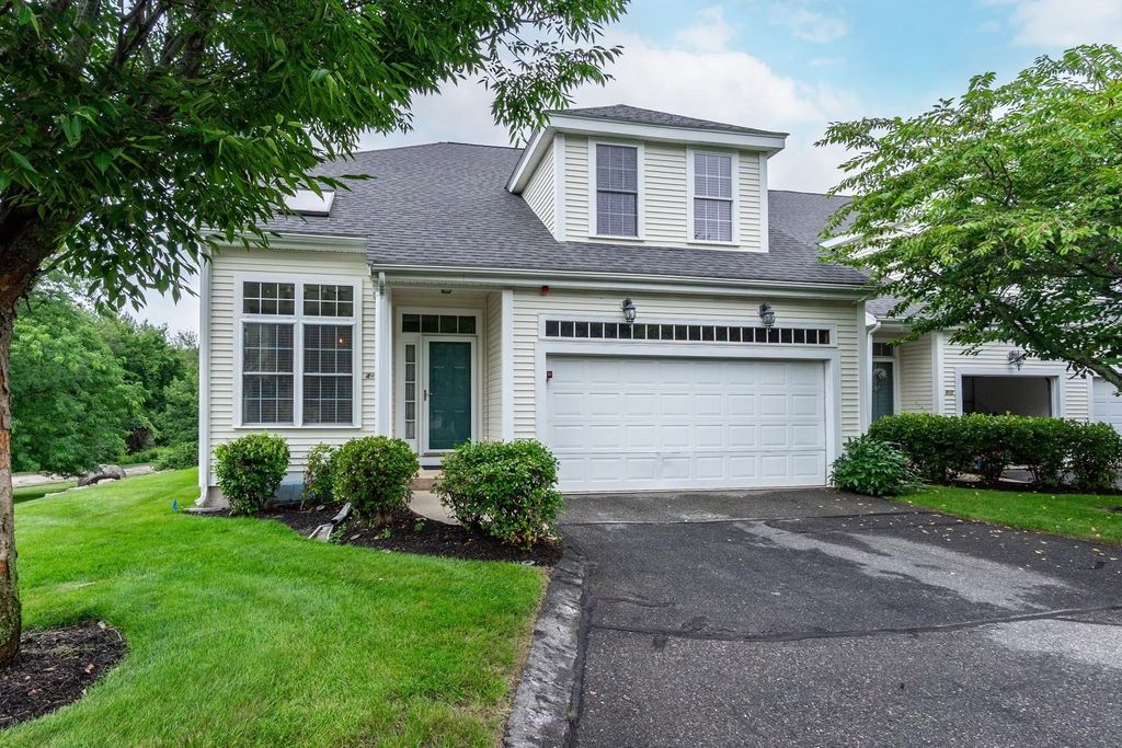 4 Kingson Ln #1, Medway