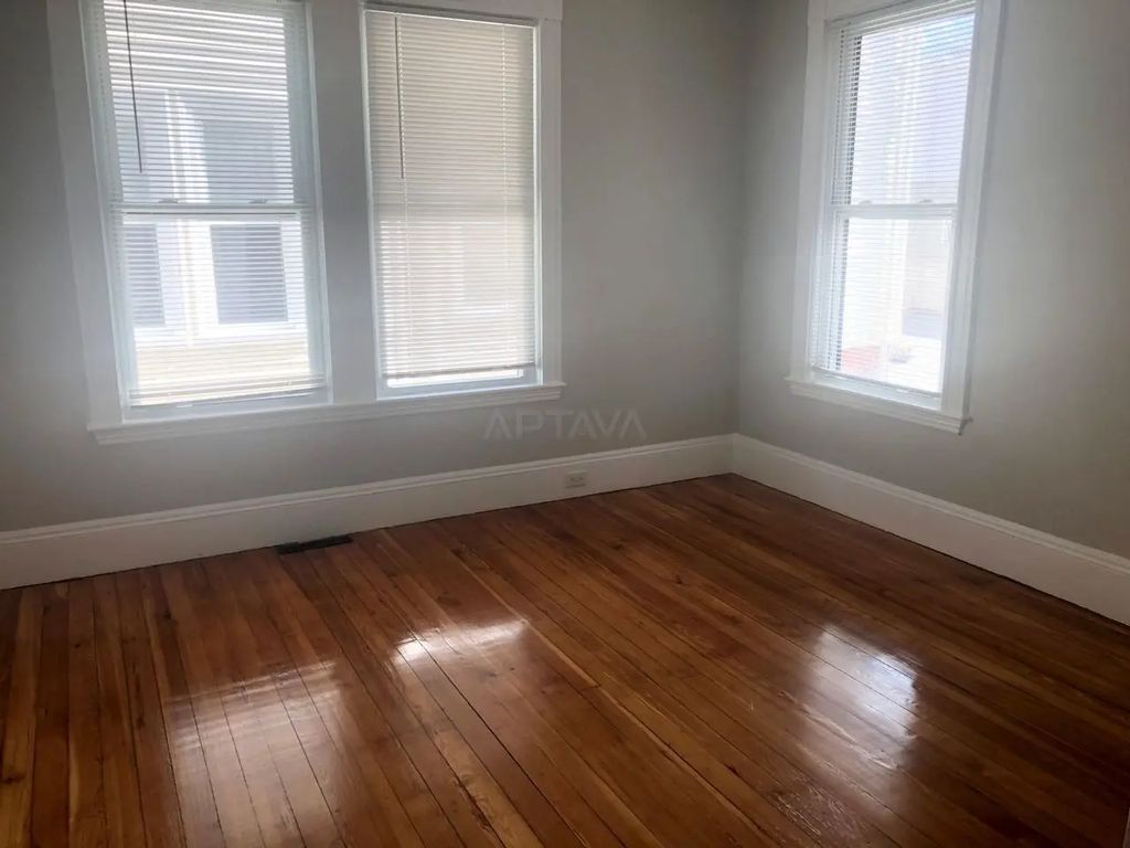 12 Lincoln Ave #1, Somerville