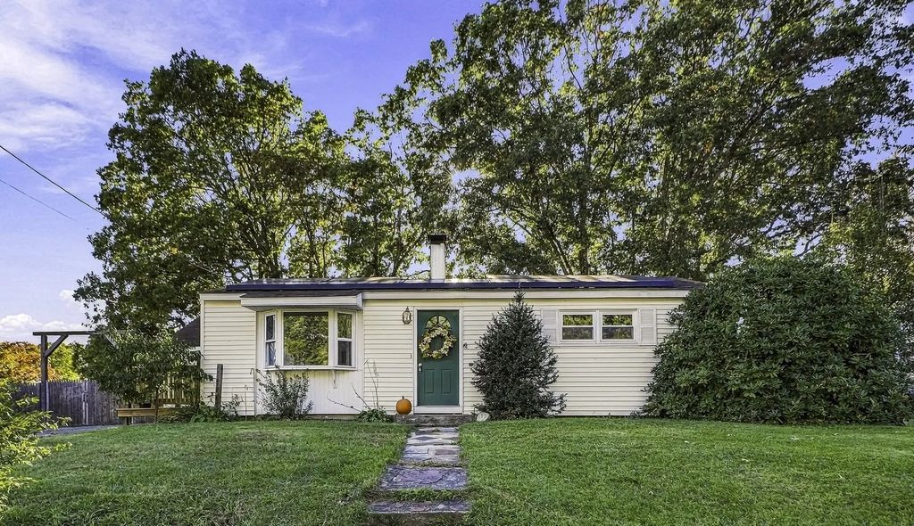 33 Rondeau Rd, Bellingham