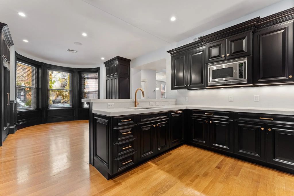 136 Saint Botolph St #136, Boston