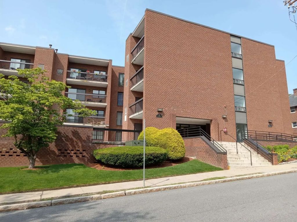 12 Mount Vernon St #25, Melrose