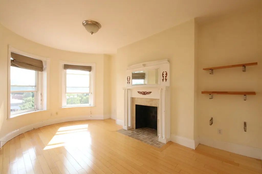 156 Harvard St #8, Brookline