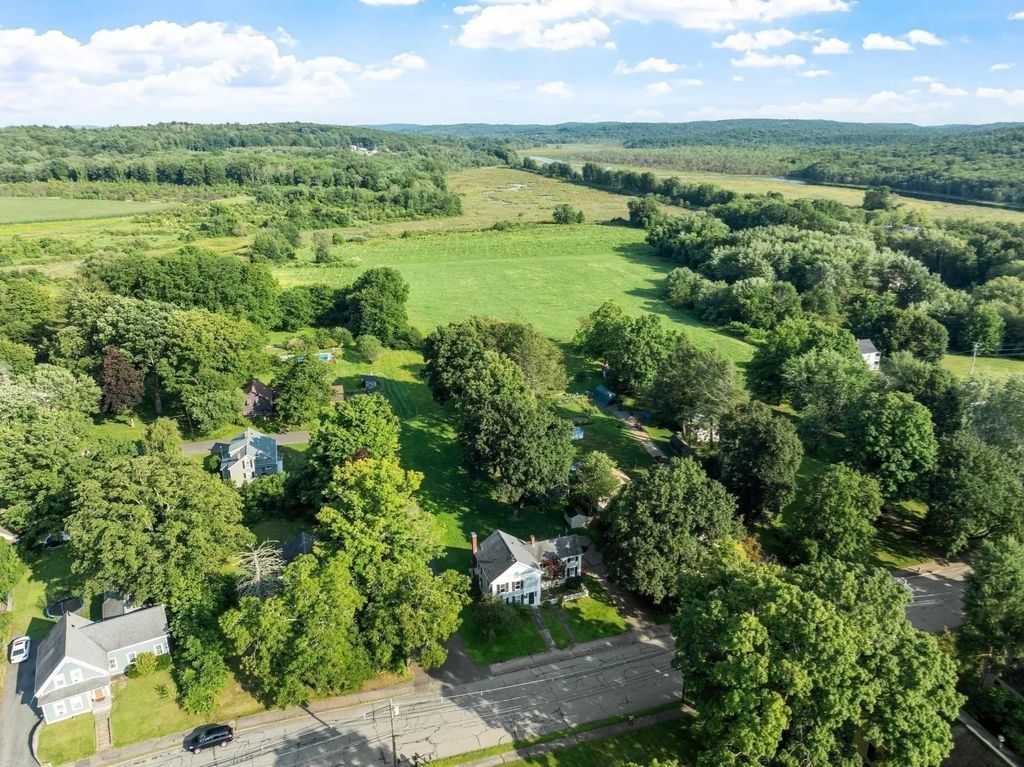 48 Central St, West Brookfield