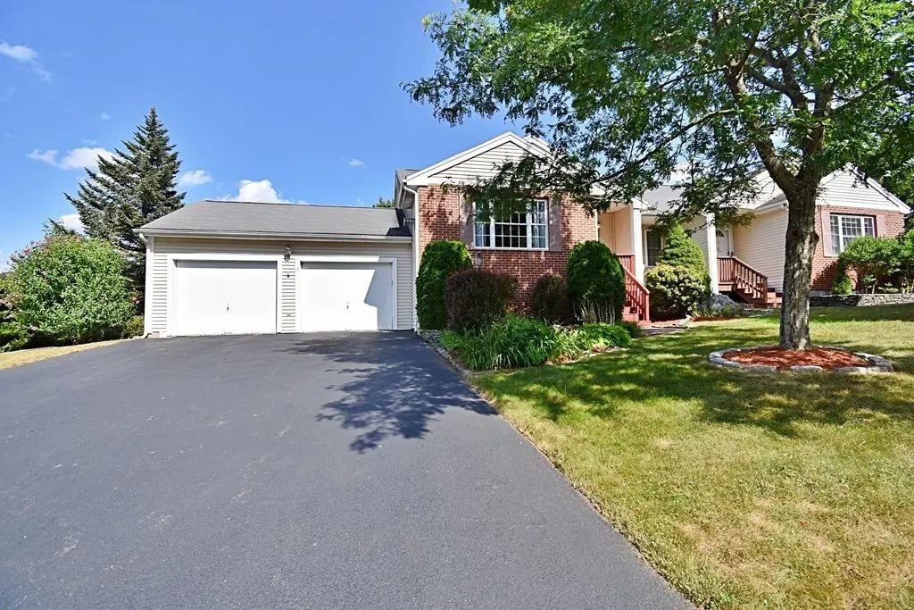 19 Ptarmigan Dr #19, Shrewsbury