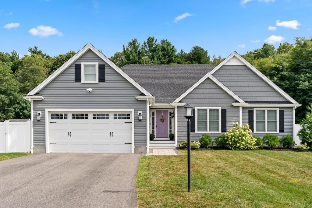 16 Wedge Drive, Lakeville