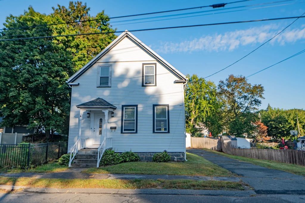 19 Lynn St, Peabody