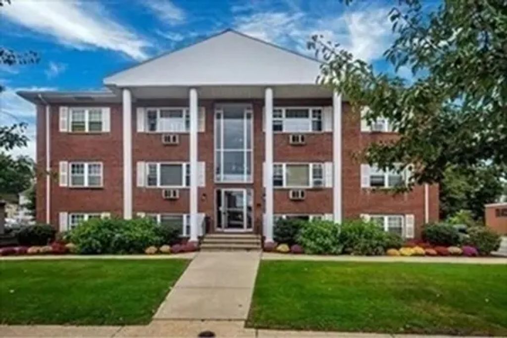 924 Main St #36, Woburn