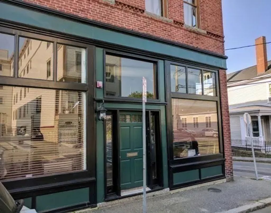 65 Middle St #1, Gloucester