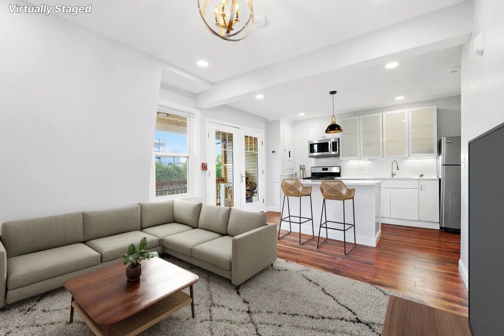 104 Thorndike St #3, Cambridge
