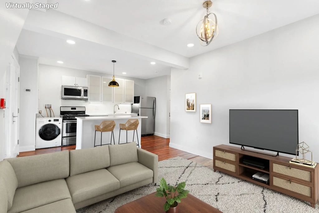 104 Thorndike St #3, Cambridge