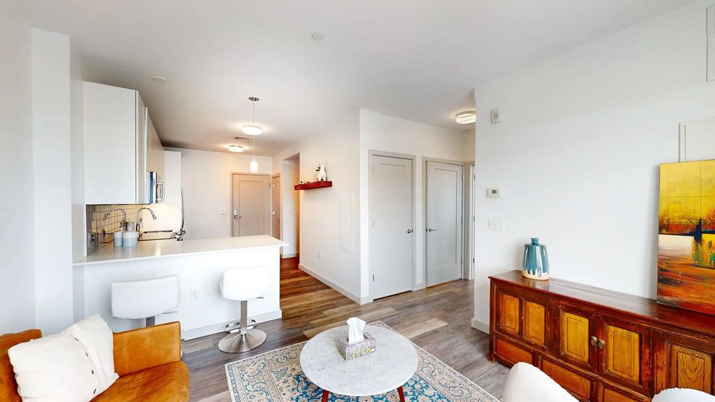 180 Telford St #509, Boston