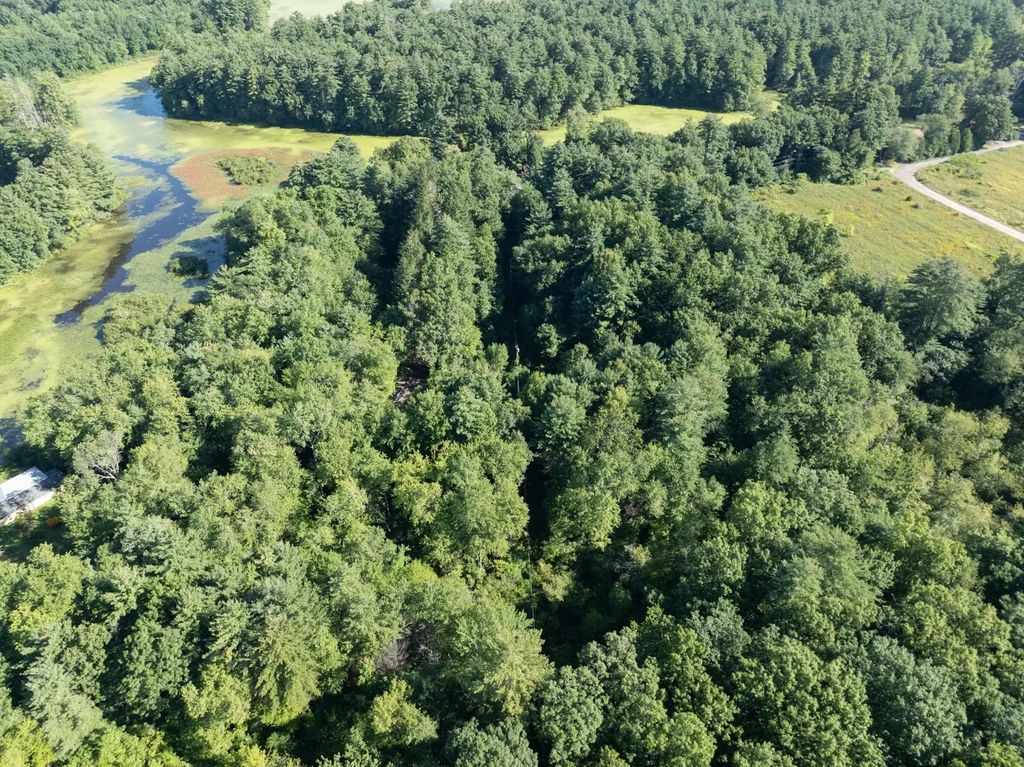 Forge Pond Rd, Granby