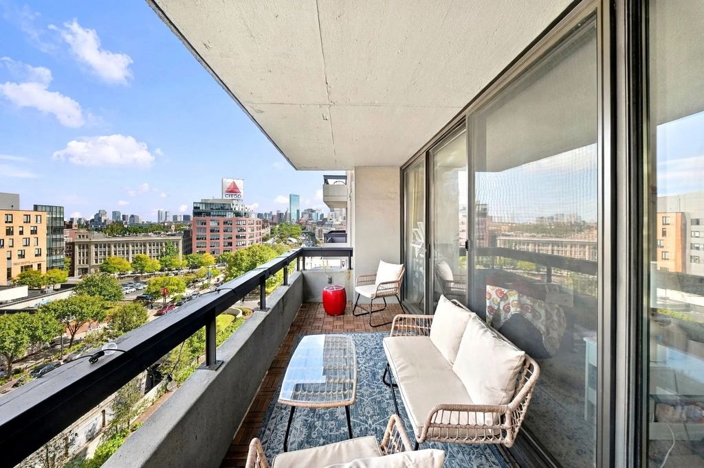 566 Commonwealth Ave #805, Boston
