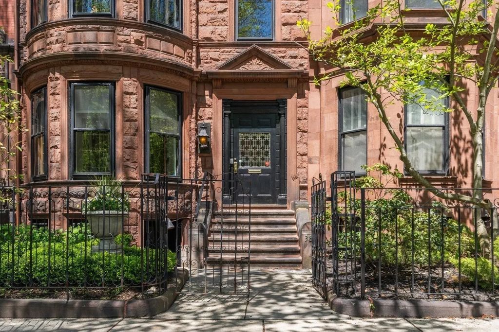 389 Commonwealth Avenue #b, Boston