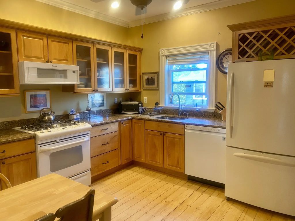 85 Boston Ave #2, Medford