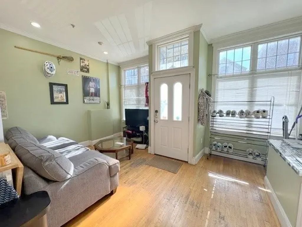 371-373 Dorchester St #1, Boston