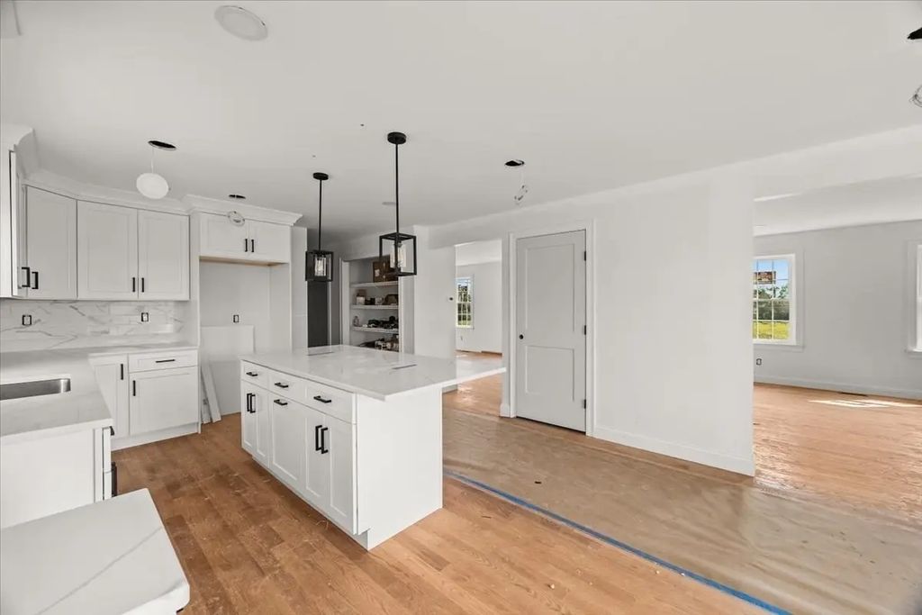 49 Thompson St, Middleboro