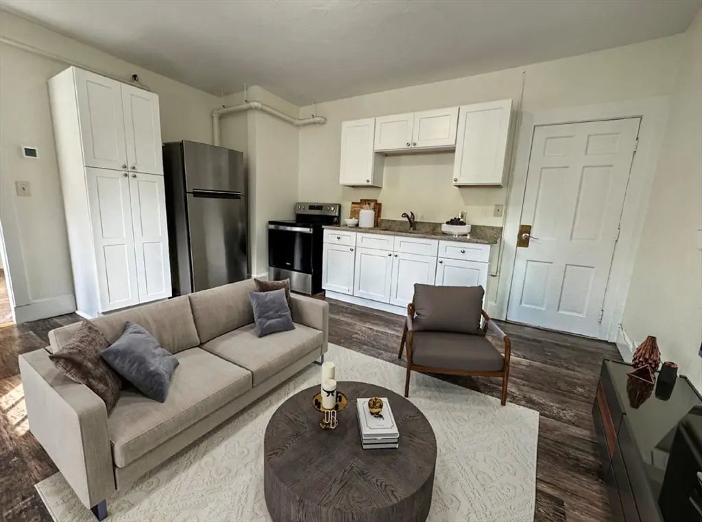 15 Commonwealth #5, Concord