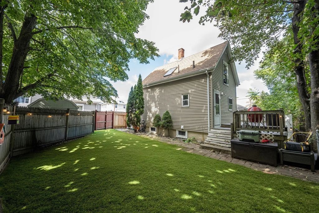 20 Ames St, Lynn