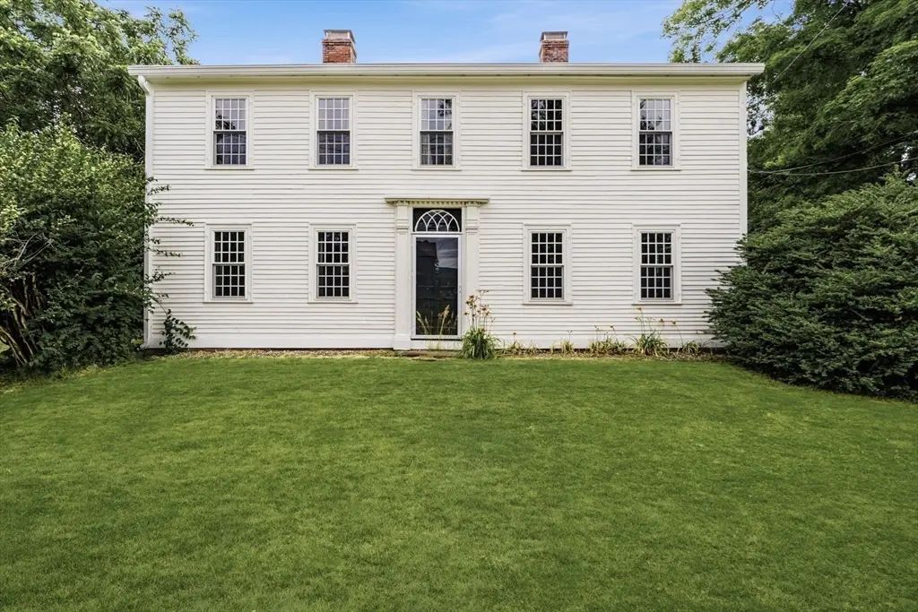 392 Greenfield Rd, Deerfield