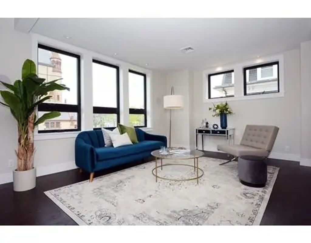 511 E. 5th #3r, Boston