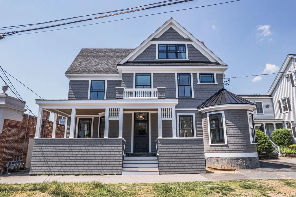 2 Punchard Ave #2, Andover