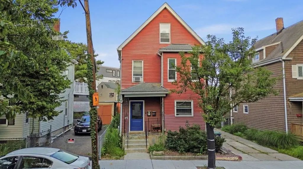 13 Knowlton St, Somerville