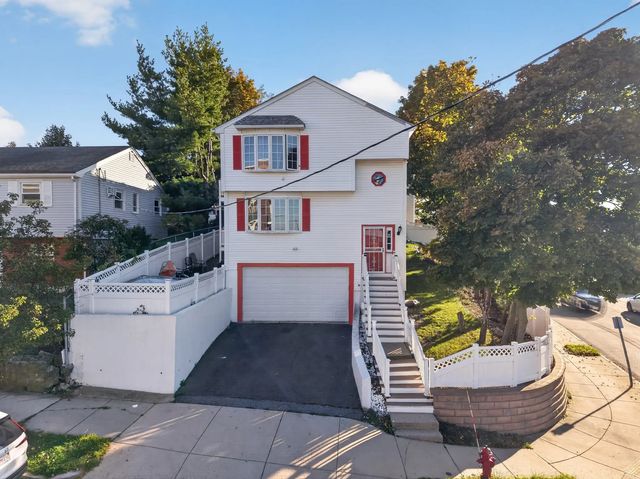 1 Franklin Ave, Revere