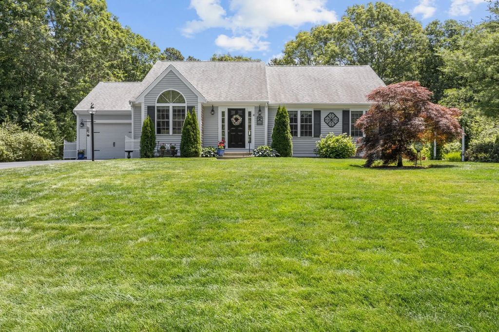 18 Pleasant Wood Dr, Sandwich