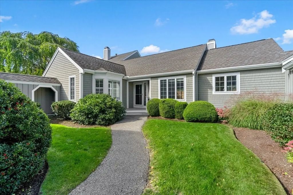10 Floret Cir #10, Hingham