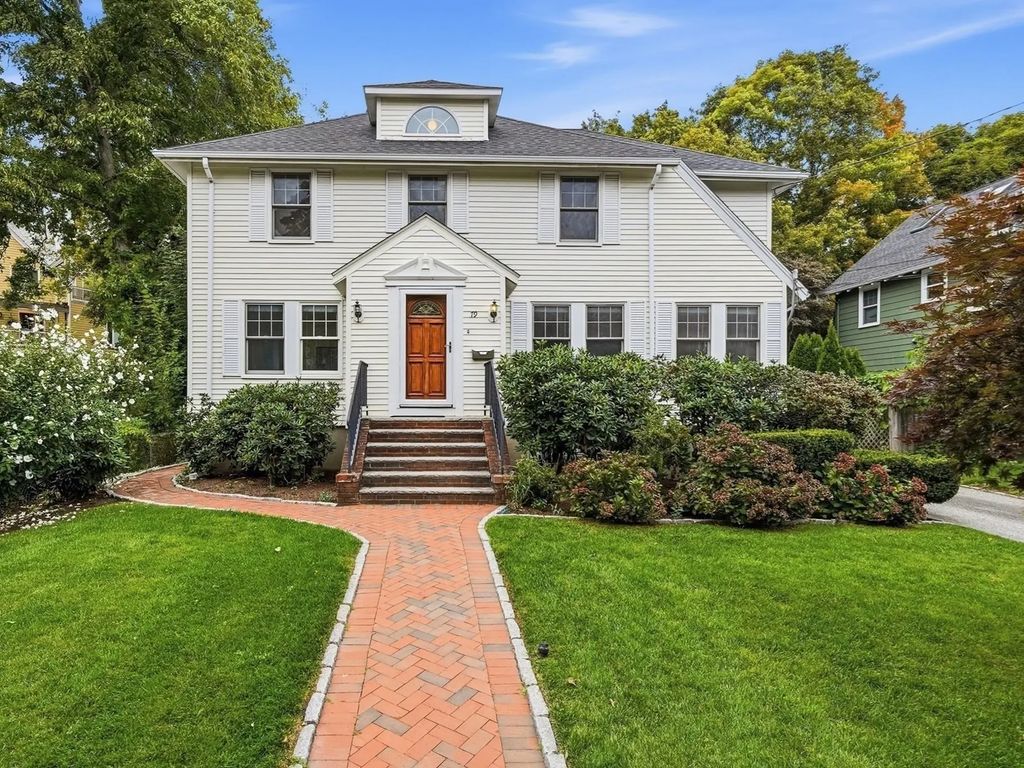 79 Claflin St, Belmont