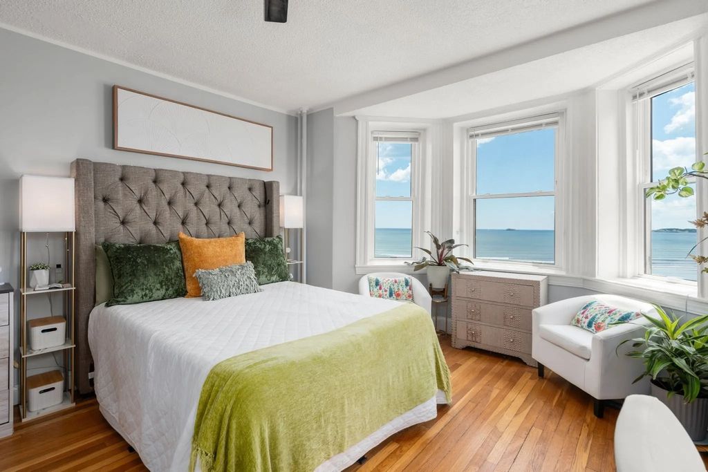 285 Lynn Shore Dr #402, Lynn
